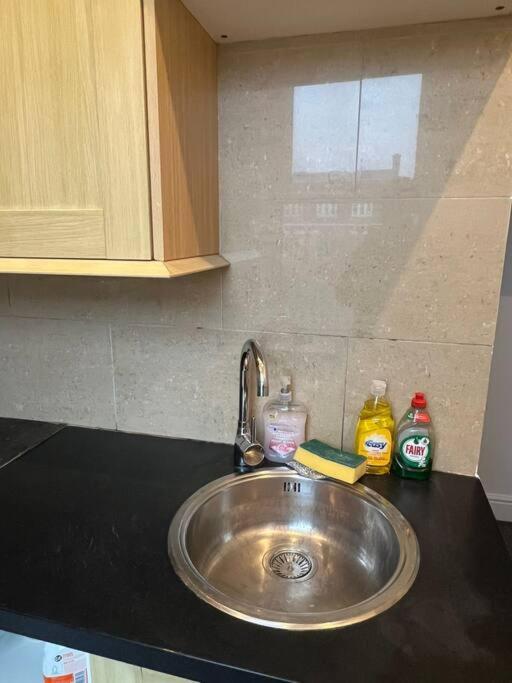 001- Lovely 3-Bedroom Very Close To Oxford Street London Bagian luar foto